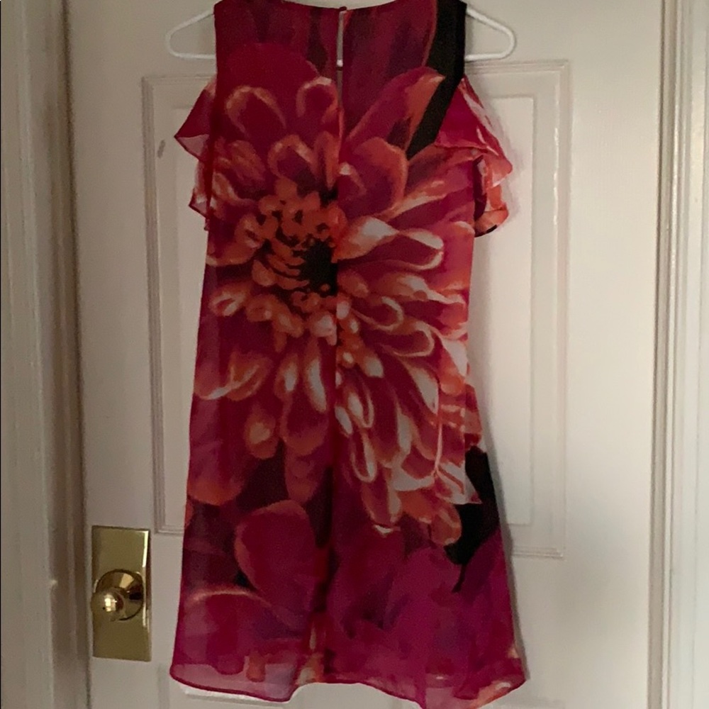 KENSIE FLORAL DRESS - Picture 7 of 8